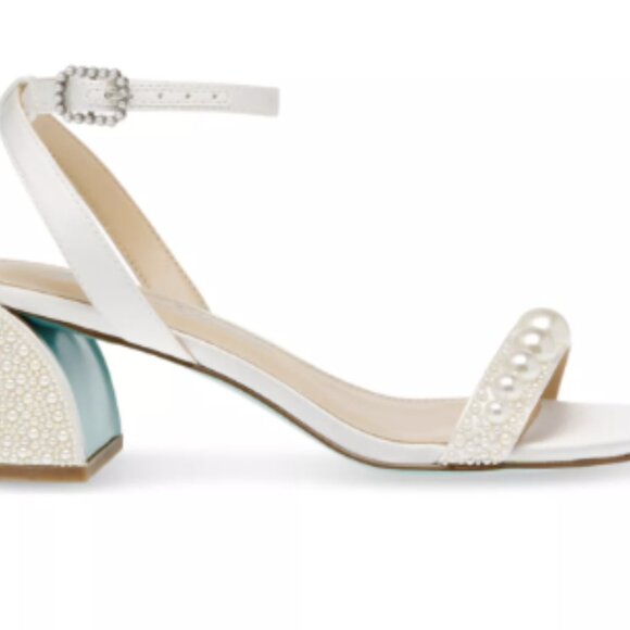 Betsey Johnson Ivory Pearl Heels - Picture 8 of 8